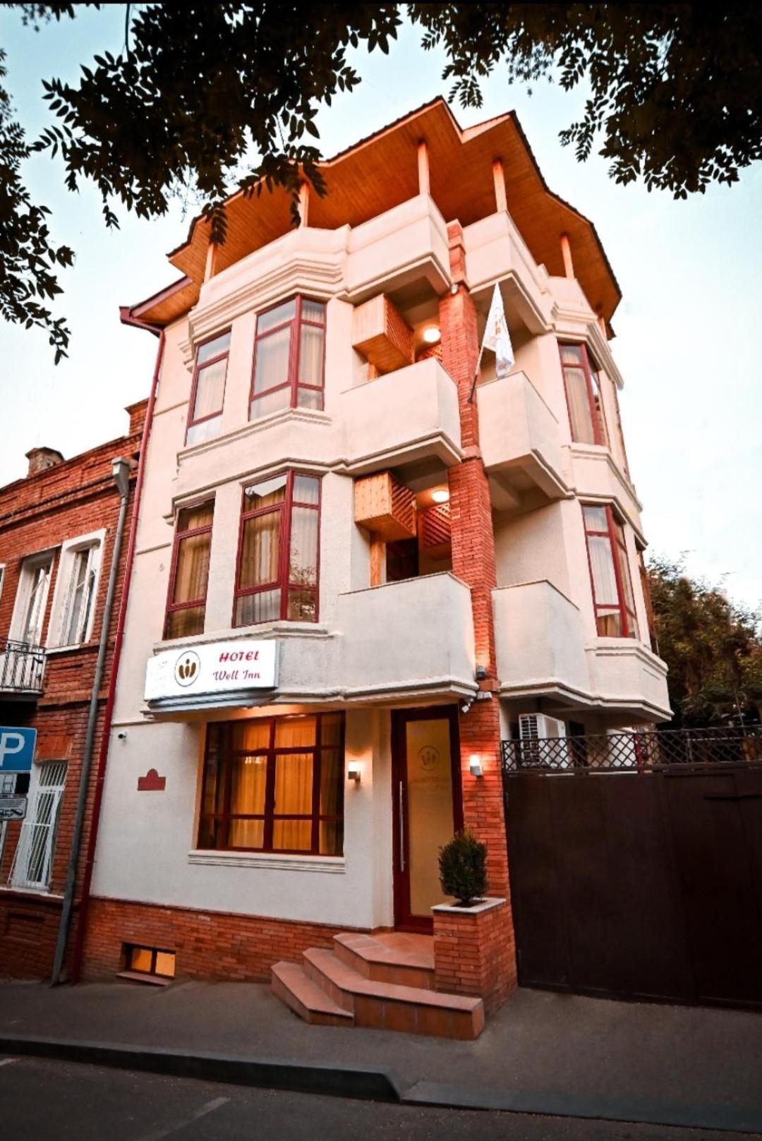 Hotel Well Inn Tiflis Exterior foto